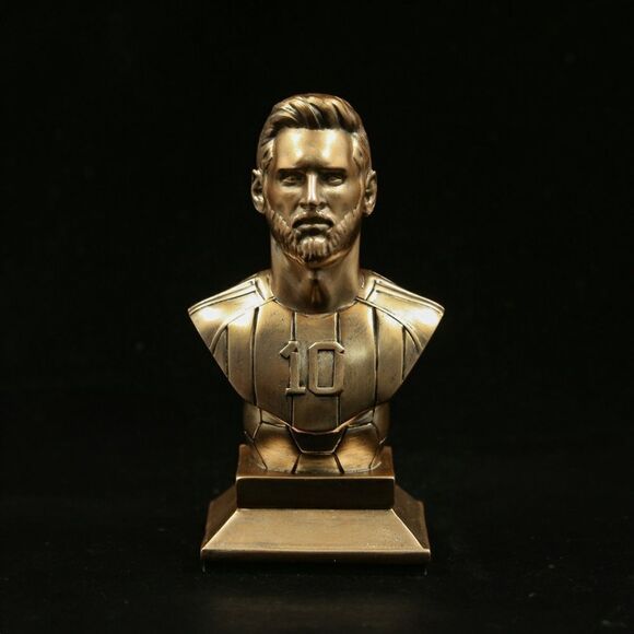 LIONEL LEO MESSI Bust Statue Figurine Sculpture Legendary Soccer Player Decor - Picture 1 of 8